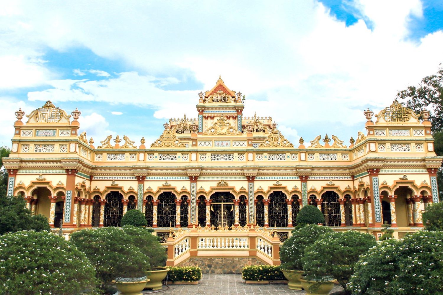 Mekong Delta Tour and Cai Rang floating market 2 Days 1 Night