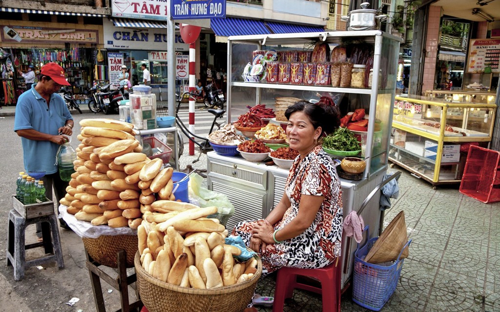 Saigon Street Food: 3.5-Hour Evening Tour - Image 18