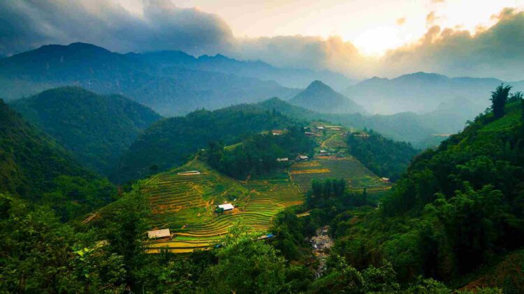 Sapa Trekking & Homestay By Train – 3days-4nights