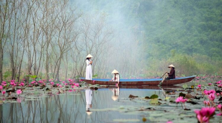 Perfume Pagoda Tour Full Day