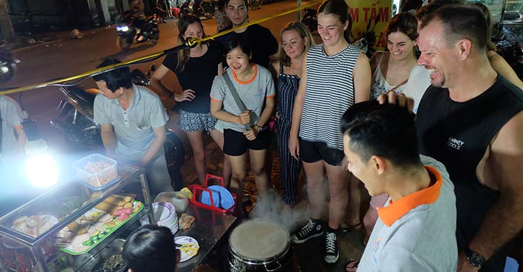 Saigon Street Food: 3.5-Hour Evening Tour - Image 3