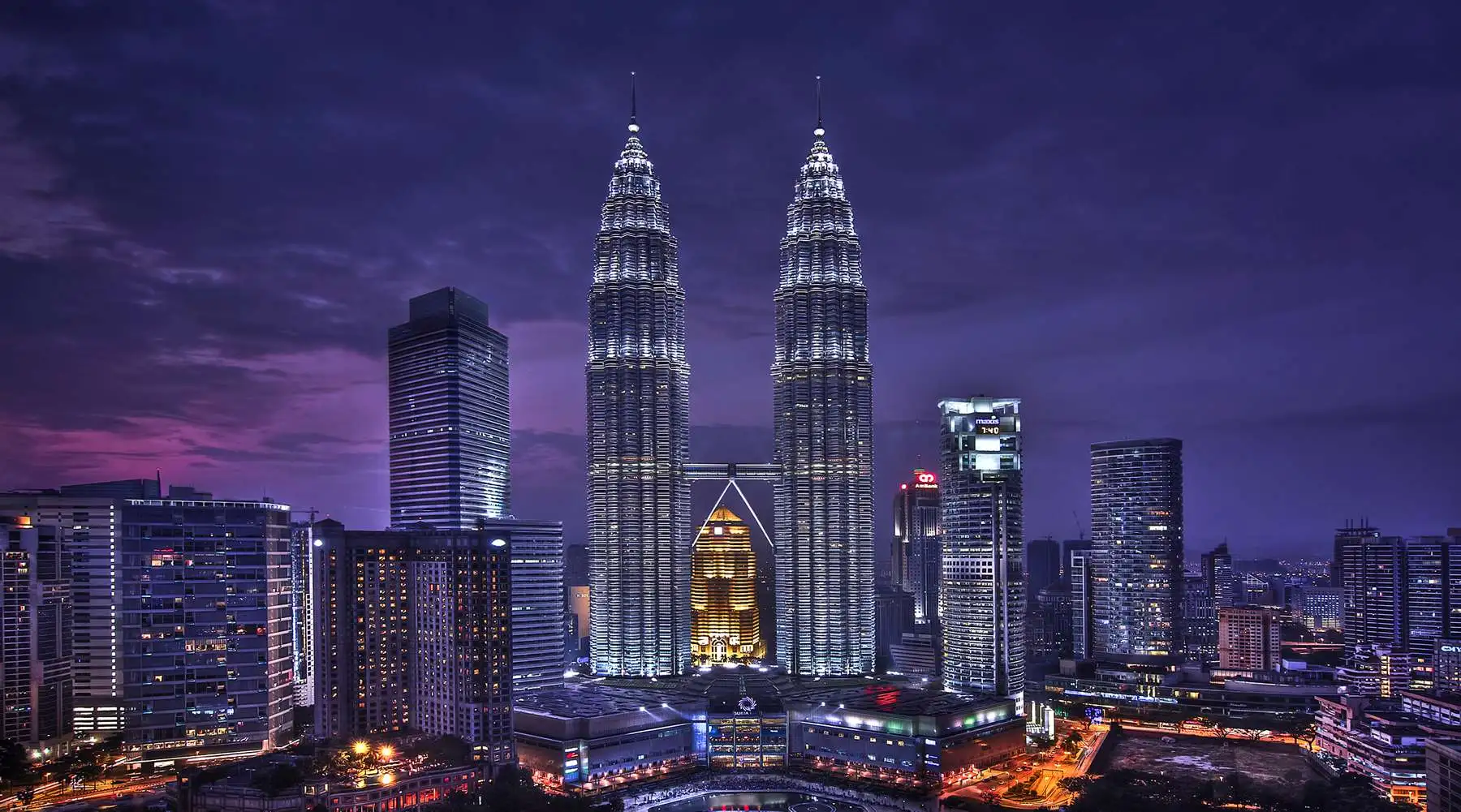 Vietnam & Malaysia: A Journey Through Culture, Nature and Local Life