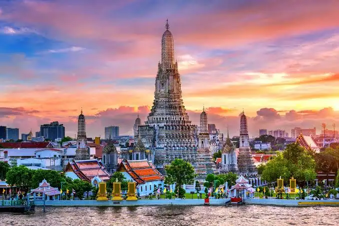 Adventure in the East: Vietnam, Cambodia & Bangkok – 16 Days
